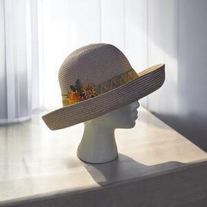 Summer Hat Natural Straw Packable Resort Travel Cruise Hat Betmar New York NWOT